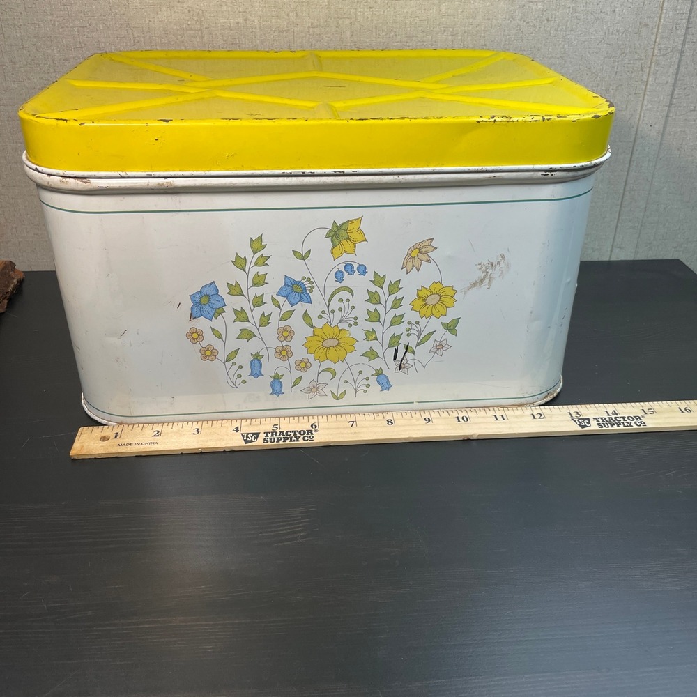 Vintage Chein Co Metal Bread Box Floral Motif Made in USA 1970's - Picture 2 of 14